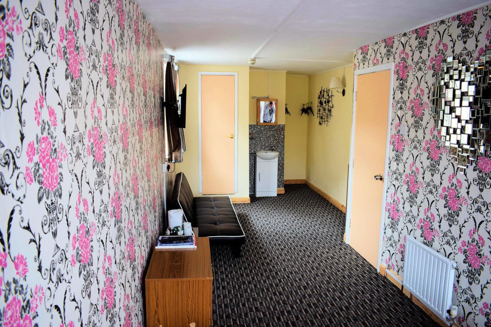 The Clarendon Showtel Blackpool Exterior photo